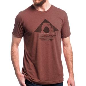 Black Lantern National Park T-Shirt – Men’s Graphic Tee | Handmade Outdoor Nature Shirt | Casual Fit (S–XXL)(Arches)
